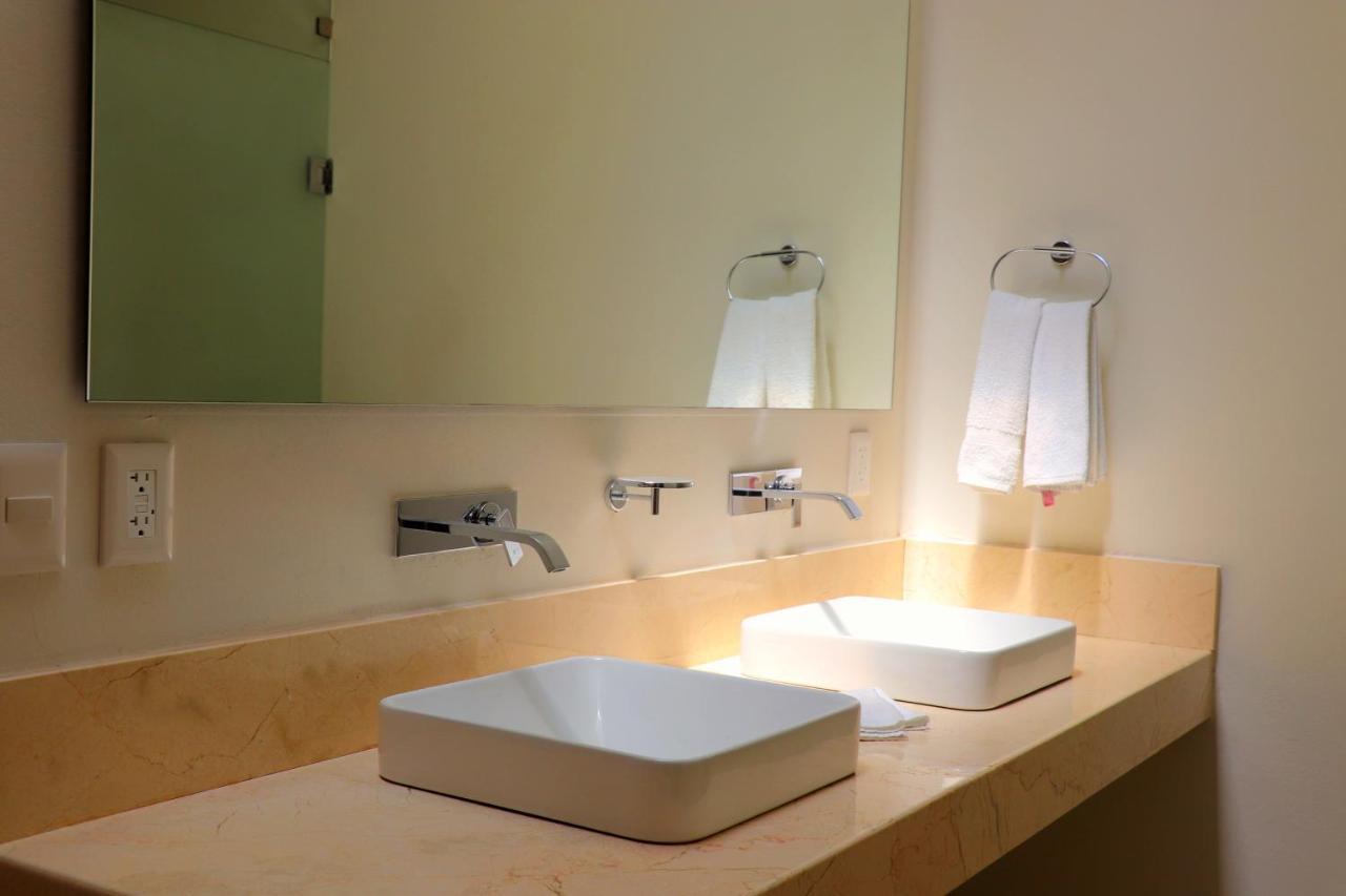 Lydmar Boutique Hotel ซีฮัวตาเนโค ภายนอก รูปภาพ